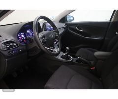 Hyundai i30 1.5 DPI Klass SLX 81 kW (110 CV) de 2022 con 14.553 Km por 17.490 EUR. en Guadalajara