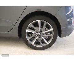 Hyundai i30 1.5 DPI Klass SLX 81 kW (110 CV) de 2022 con 14.553 Km por 17.490 EUR. en Guadalajara