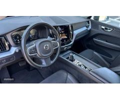 Volvo XC 60 2.0 B4 D MOMENTUM PRO AUTO 197 5P de 2021 con 106.848 Km por 31.500 EUR. en Cordoba