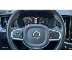 Volvo XC 60 2.0 B4 D MOMENTUM PRO AUTO 197 5P de 2021 con 106.848 Km por 31.500 EUR. en Cordoba