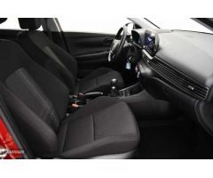 Hyundai Bayon 1.2 MPI Klass de 2024 con 14.140 Km por 17.990 EUR. en Madrid
