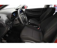 Hyundai Bayon 1.2 MPI Klass de 2024 con 14.140 Km por 17.990 EUR. en Madrid