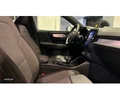 Volvo XC40 2.0 B3 CORE AUTO 5P de 2024 con 38.933 Km por 33.700 EUR. en Valencia