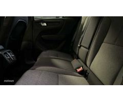 Volvo XC40 2.0 B3 CORE AUTO 5P de 2024 con 31.024 Km por 33.700 EUR. en Valencia