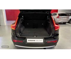 Volvo XC40 2.0 B3 CORE AUTO 5P de 2024 con 31.024 Km por 33.700 EUR. en Valencia
