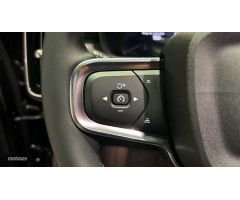 Volvo XC40 2.0 B3 CORE AUTO 5P de 2024 con 31.024 Km por 33.700 EUR. en Valencia