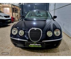 Jaguar S-Type 3.0 v6 executive de 2004 con 268.000 Km por 3.800 EUR. en Sevilla