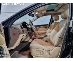 Jaguar S-Type 3.0 v6 executive de 2004 con 268.000 Km por 3.800 EUR. en Sevilla