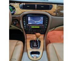 Jaguar S-Type 3.0 v6 executive de 2004 con 268.000 Km por 3.800 EUR. en Sevilla
