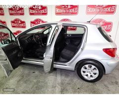 Peugeot 307 1.6 XS de 2003 con 116.977 Km por 4.590 EUR. en Tarragona