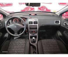 Peugeot 307 1.6 XS de 2003 con 116.977 Km por 4.590 EUR. en Tarragona