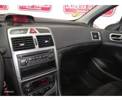 Peugeot 307 1.6 XS de 2003 con 116.977 Km por 4.590 EUR. en Tarragona
