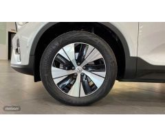 Volvo XC40 2.0 B3 PLUS DARK AUTO 5P de 2023 con 25.937 Km por 35.900 EUR. en Murcia
