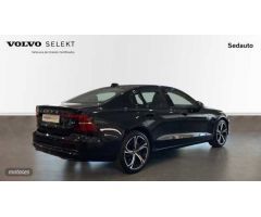 Volvo S60 2.0 B4 P PLUS DARK DCT 4P de 2024 con 11.057 Km por 41.900 EUR. en Murcia
