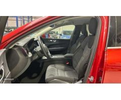 Volvo XC 60 XC60 Core, B4 Mild Hybrid, Diesel de 2024 con 15.000 Km por 44.500 EUR. en Madrid