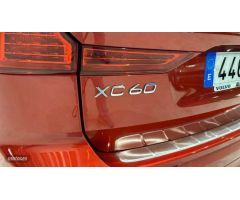 Volvo XC 60 XC60 Core, B4 Mild Hybrid, Diesel de 2024 con 15.000 Km por 44.500 EUR. en Madrid