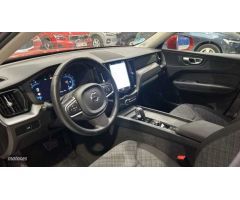 Volvo XC 60 XC60 Core, B4 Mild Hybrid, Diesel de 2024 con 15.000 Km por 44.500 EUR. en Madrid