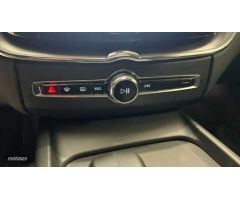 Volvo XC 60 XC60 Core, B4 Mild Hybrid, Diesel de 2024 con 15.000 Km por 44.500 EUR. en Madrid