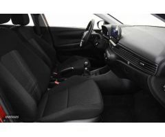 Hyundai Bayon 1.2 MPI Klass de 2024 con 19.618 Km por 17.990 EUR. en Cadiz