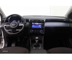 Hyundai Tucson 1.6 TGDI Klass 4x2 de 2024 con 30.753 Km por 24.490 EUR. en Cadiz