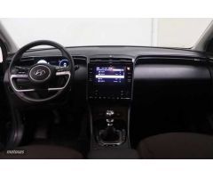 Hyundai Tucson 1.6 TGDI Maxx 4x2 de 2024 con 22.975 Km por 25.990 EUR. en Cadiz