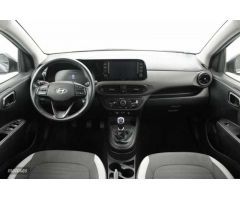 Hyundai i10 1.0 MPI Klass de 2024 con 11.690 Km por 14.900 EUR. en Barcelona
