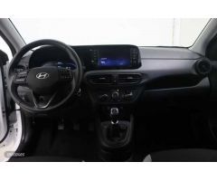 Hyundai i10 1.0 MPI Klass de 2024 con 9.393 Km por 14.700 EUR. en Salamanca