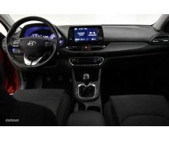 Hyundai i30 1.0 TGDI Klass LR 48V 120 de 2024 con 17.514 Km por 19.900 EUR. en Salamanca
