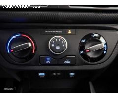 Hyundai i10 1.0 MPI Klass de 2024 con 10.842 Km por 12.900 EUR. en Barcelona