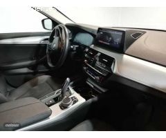 BMW Serie 5 520dA Touring de 2020 con 76.791 Km por 26.990 EUR. en Madrid