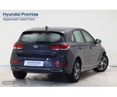 Hyundai i30 1.0 TGDI Klass LR 48V 120 de 2024 con 10.639 Km por 19.900 EUR. en Madrid