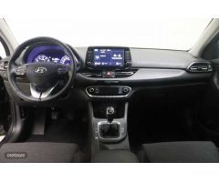 Hyundai i30 1.0 TGDI Klass LR 48V 120 de 2024 con 10.639 Km por 19.900 EUR. en Madrid