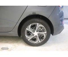 Hyundai i30 1.0 TGDI Klass LR 48V 120 de 2024 con 10.639 Km por 19.900 EUR. en Madrid