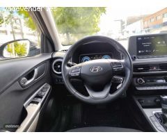 Hyundai Kona 1.6 GDI DT Maxx de 2022 con 28.300 Km por 20.900 EUR. en Madrid