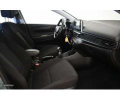 Hyundai i20 1.0 TGDI Klass 100 de 2024 con 25.573 Km por 18.900 EUR. en Girona