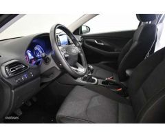 Hyundai i30 1.5 DPI Klass SLX 110 de 2024 con 18.185 Km por 18.900 EUR. en Girona