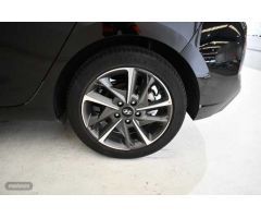 Hyundai i30 1.5 DPI Klass SLX 110 de 2024 con 18.185 Km por 18.900 EUR. en Girona