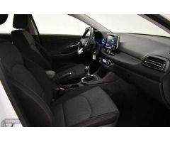 Hyundai i30 1.5 DPI Klass SLX 110 de 2024 con 20.136 Km por 18.900 EUR. en Girona