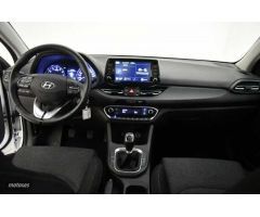Hyundai i30 1.5 DPI Klass SLX 110 de 2024 con 20.136 Km por 18.900 EUR. en Girona
