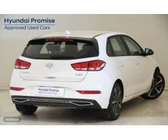 Hyundai i30 1.5 DPI Klass SLX 110 de 2024 con 20.500 Km por 18.900 EUR. en Girona