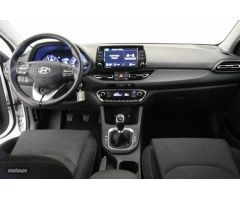 Hyundai i30 1.5 DPI Klass SLX 110 de 2024 con 20.500 Km por 18.900 EUR. en Girona