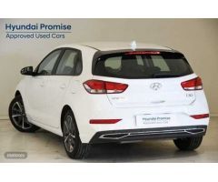 Hyundai i30 1.5 DPI Klass SLX 110 de 2024 con 15.006 Km por 18.900 EUR. en Girona