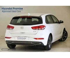 Hyundai i30 1.5 DPI Klass SLX 110 de 2024 con 15.006 Km por 18.900 EUR. en Girona