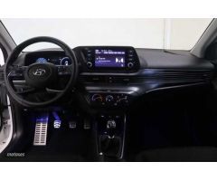Hyundai Bayon 1.0 TGDI 48V Maxx de 2024 con 23.721 Km por 21.000 EUR. en Cadiz