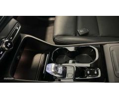 Volvo XC40 XC40 Inscription, T3 automatico de 2021 con 39.548 Km por 29.900 EUR. en Barcelona