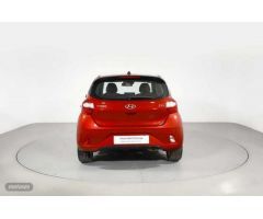 Hyundai i10 1.0 MPI Klass de 2023 con 15.667 Km por 13.900 EUR. en Barcelona