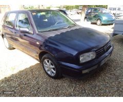 Volkswagen Golf 1.9 TDI 90 CV. de 1997 con 300.000 Km por 1.500 EUR. en Murcia