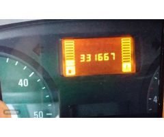 Opel Vivaro X83 de 2007 con 331.000 Km por 8.500 EUR. en Barcelona