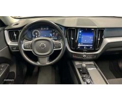 Volvo XC 60 2.0 B4 D MOMENTUM PRO AUTO 197 CV de 2021 con 135.904 Km por 32.900 EUR. en A Coruna