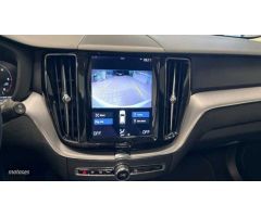 Volvo XC 60 2.0 B4 D MOMENTUM PRO AUTO 197 CV de 2021 con 135.904 Km por 32.900 EUR. en A Coruna